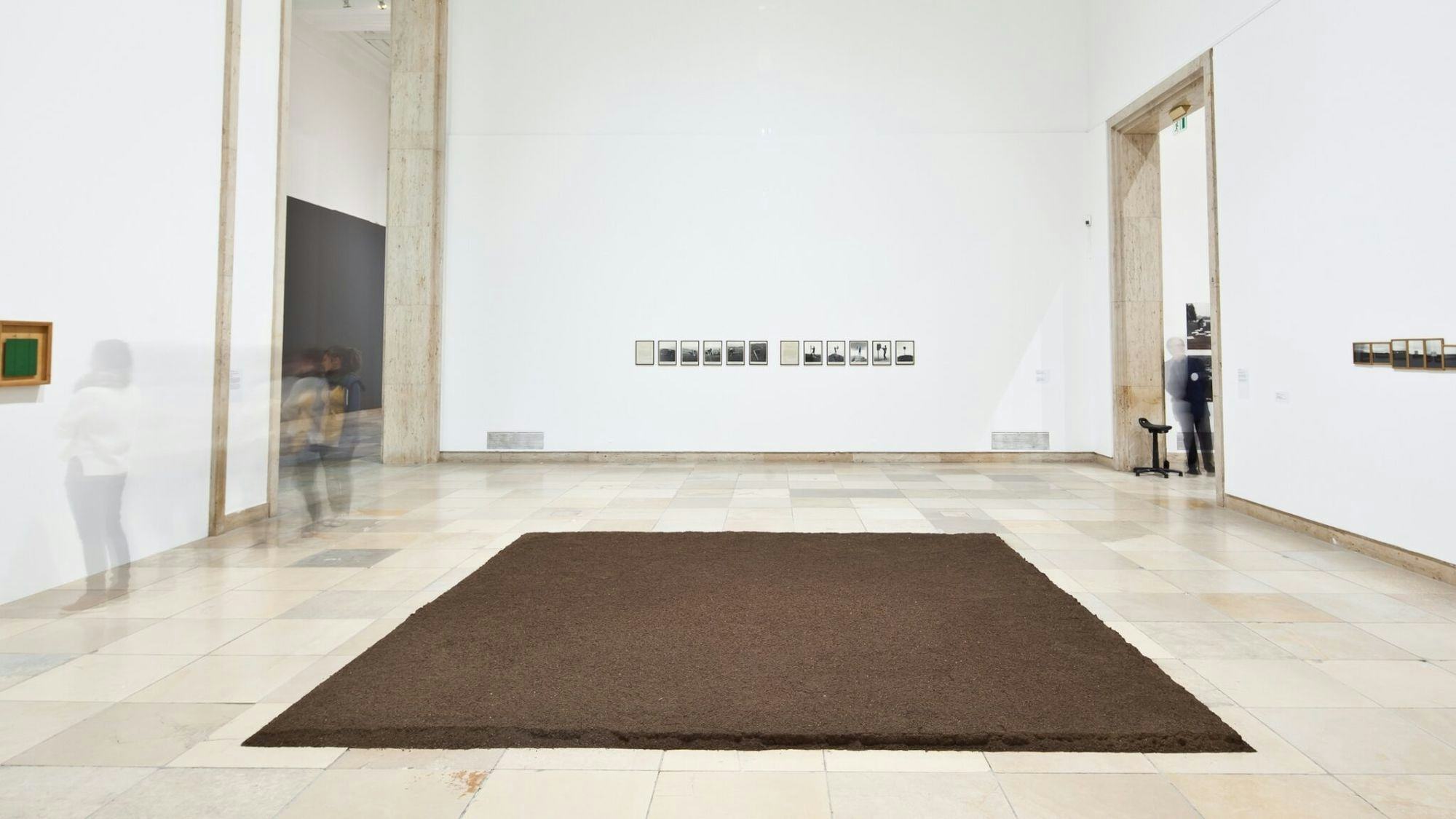 Kristján Guðmundsson, Triangle in a Square (1971 – 1972). Courtesy of the artist, and i8 Gallery, Reykjavík.