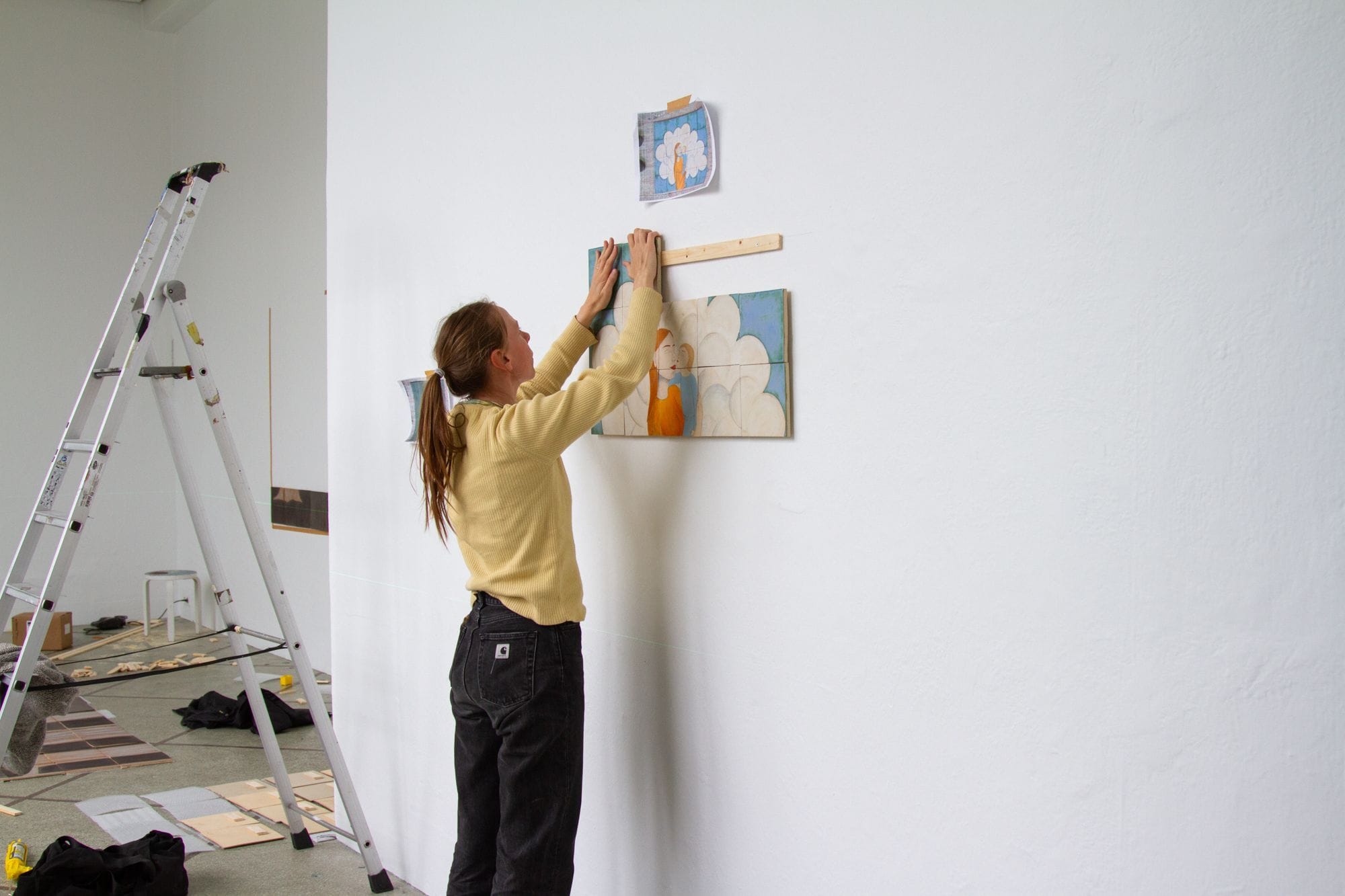 Valgerður Sigurðardóttir, installing.